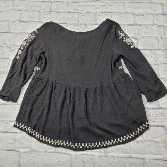 Maurices Black Boho Top with White Embroidery size Medium - Picture 8 of 12